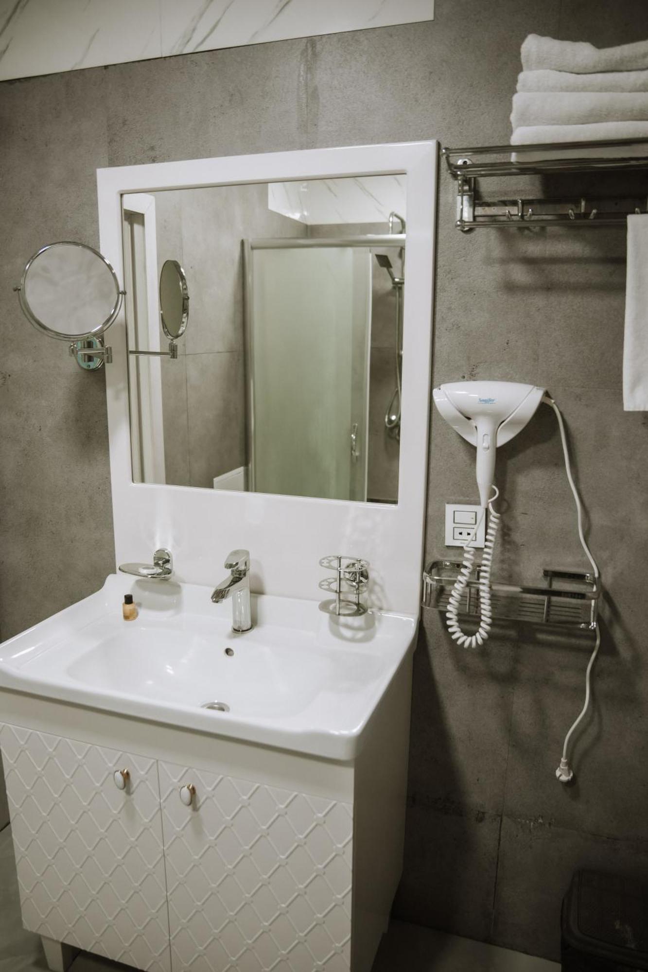 Address Hotel บากู ภายนอก รูปภาพ